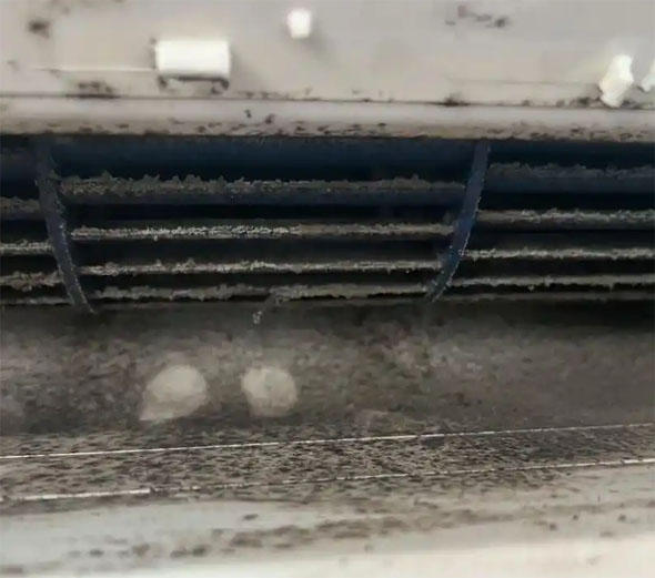 泰顺空调吹的风有股烧焦味是怎么回事